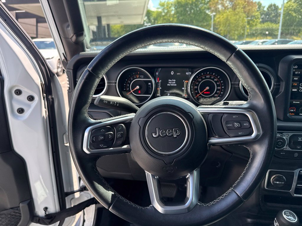 Used 2018 Jeep Wrangler Unlimited Sahara AWD/4WD image 14