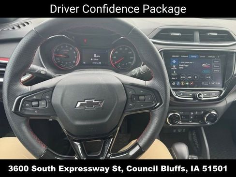 Used 2021 Chevrolet TrailBlazer RS w/ Sun and Liftgate Package AWD/4WD image 13