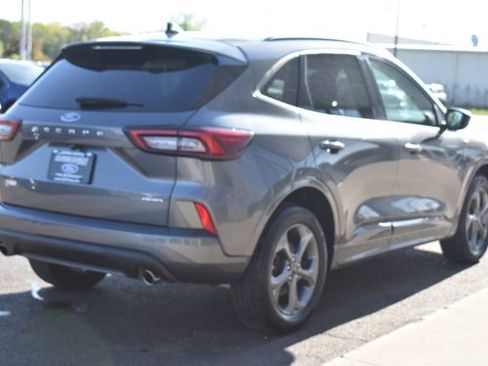 Used 2023 Ford Escape ST-Line AWD/4WD image 11