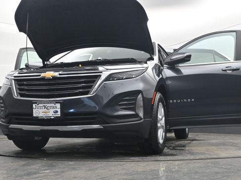 Used 2023 Chevrolet Equinox LT image 42