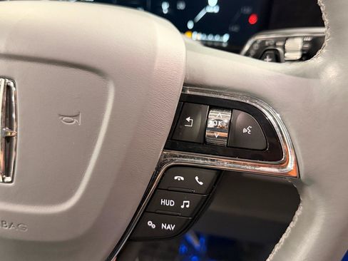 Used 2018 Lincoln Navigator Reserve w/ Technology Package AWD/4WD image 34