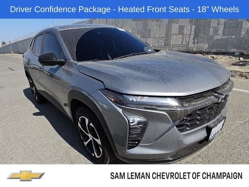 Used 2025 Chevrolet Trax RS w/ Driver Confidence Package FWD image 1