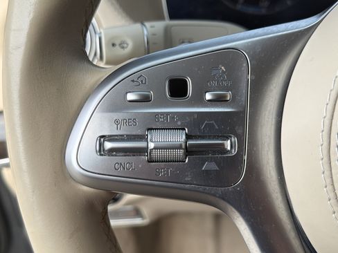 Used 2019 Mercedes-Benz S 560 Sedan image 19