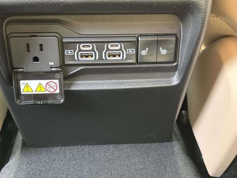 New 2025 Jeep Grand Cherokee Limited image 9