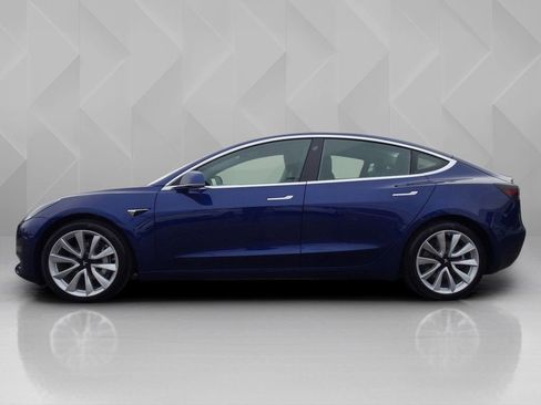Used 2020 Tesla Model 3 image 2