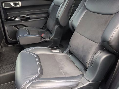 Used 2022 Ford Explorer ST image 20