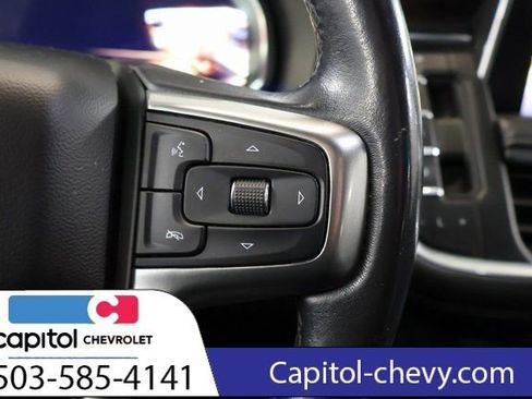 Used 2022 Chevrolet Suburban LT image 19