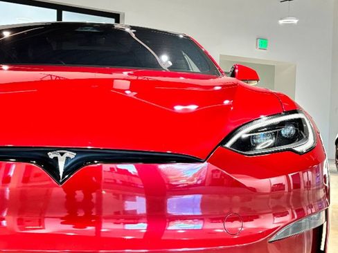 Used 2024 Tesla Model S Plaid image 6