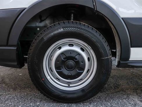 New 2025 Ford Transit 250 148 Medium Roof image 11