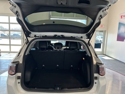 Used 2022 Jeep Compass Latitude w/ Sun and Sound Group image 18