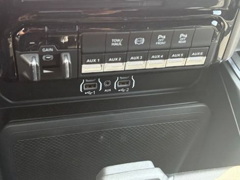 New 2026 RAM 2500 Big Horn AWD/4WD image 21