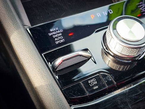 Certified 2024 Jeep Grand Cherokee L Overland w/ Advanced Protech Group III image 33