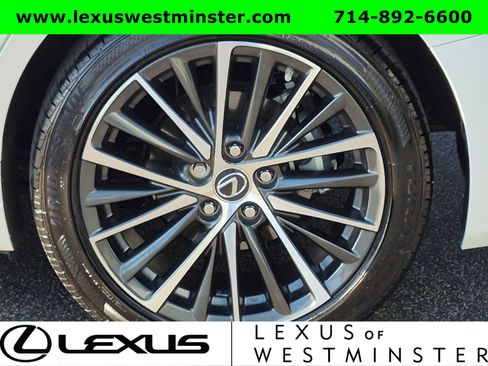Used 2025 Lexus ES 300h w/ Premium Package FWD image 13