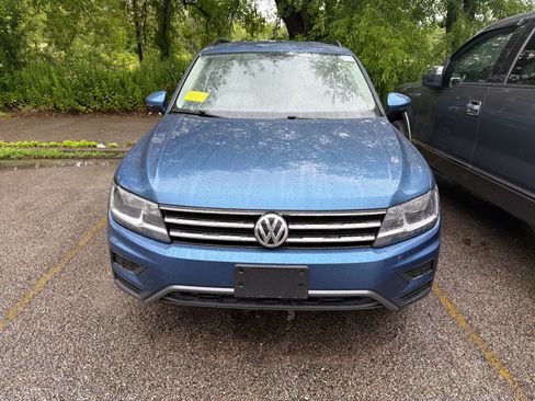 Used 2020 Volkswagen Tiguan SE w/ 3rd Row Seat Package AWD/4WD image 6