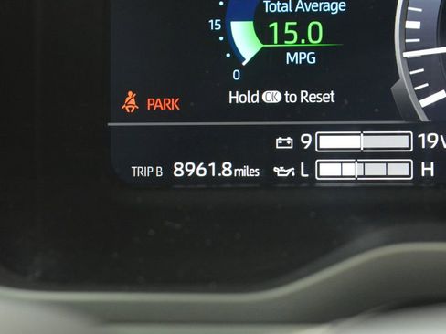 Used 2024 Toyota Tundra Limited AWD/4WD image 13