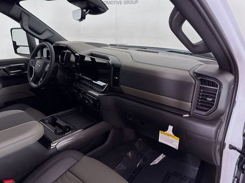New 2026 Chevrolet Silverado 2500 ZR2 AWD/4WD image 30