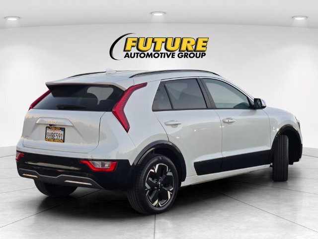 Used 2023 Kia Niro Wind FWD image 5