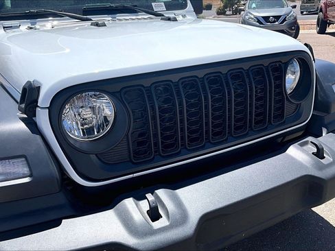 Used 2025 Jeep Wrangler Unlimited Sport AWD/4WD image 33