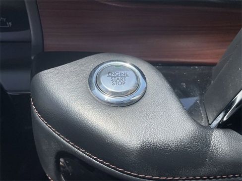 Used 2021 Lincoln Aviator Reserve w/ Equipment Group 202A image 17