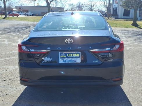 Used 2025 Toyota Camry LE image 6