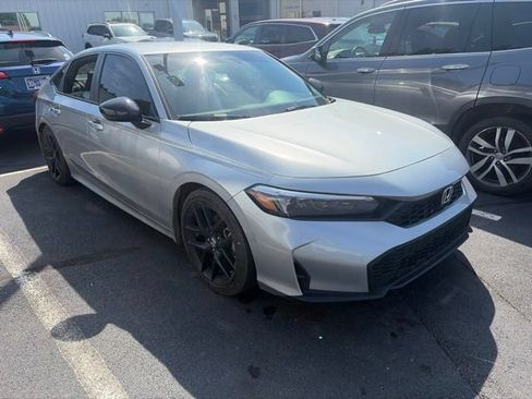 Used 2025 Honda Civic Sport image 2