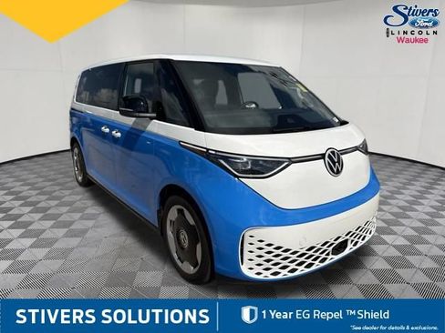 Used 2025 Volkswagen ID. Buzz Pro S RWD image 3