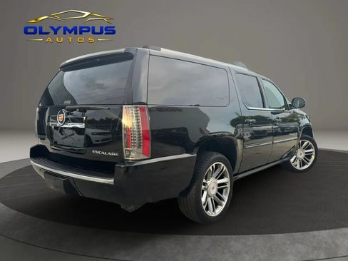 Used 2013 Cadillac Escalade ESV Premium AWD/4WD image 9
