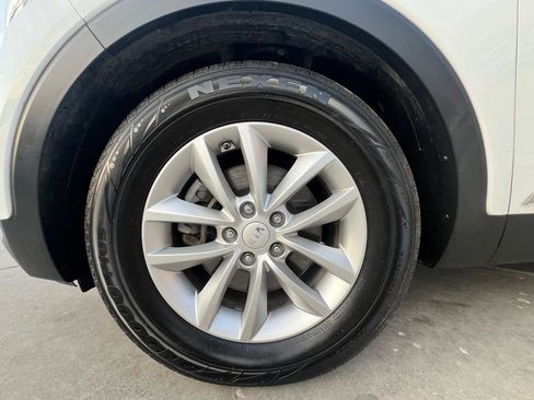 Used 2017 Kia Sorento AWD w/ LX Convenience Package image 36