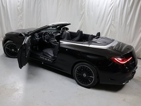 Certified 2024 Mercedes-Benz CLE 450 4MATIC Cabriolet image 12