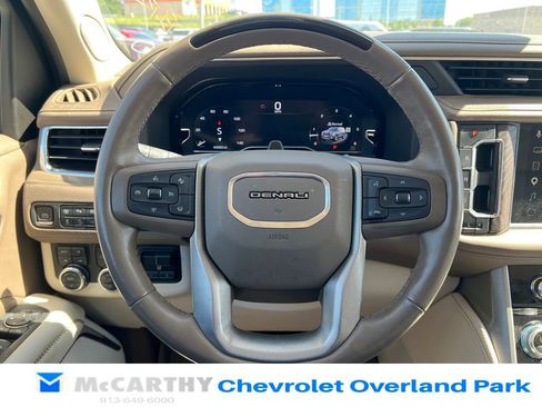 Used 2023 GMC Yukon Denali w/ Denali Reserve Package AWD/4WD image 12