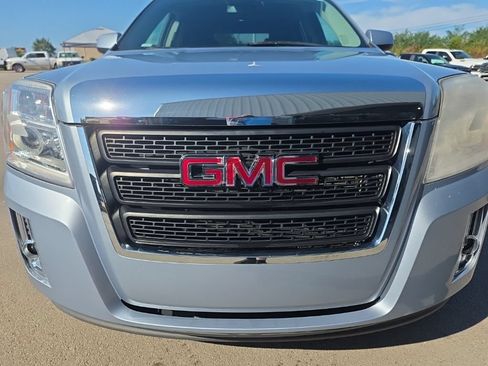 Used 2015 GMC Terrain SLE FWD image 2