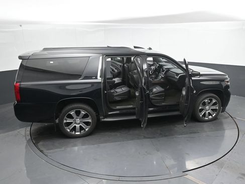 Used 2018 Chevrolet Suburban LT AWD/4WD image 50