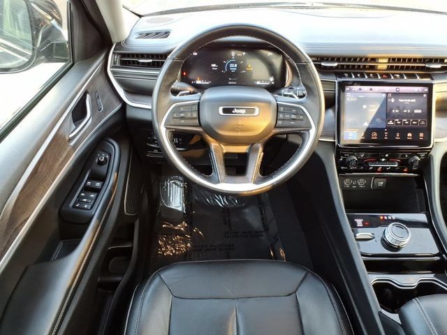 Used 2022 Jeep Grand Cherokee Limited AWD/4WD image 18