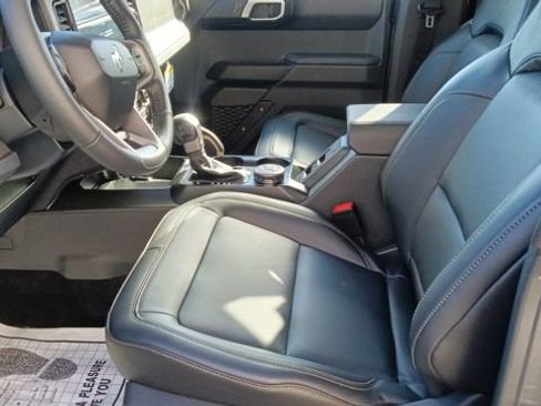 New 2025 Ford Bronco Badlands image 14