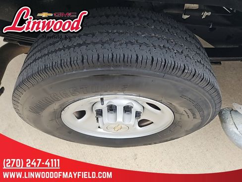 Used 2024 Chevrolet Express 2500 w/ Driver Convenience Package image 8