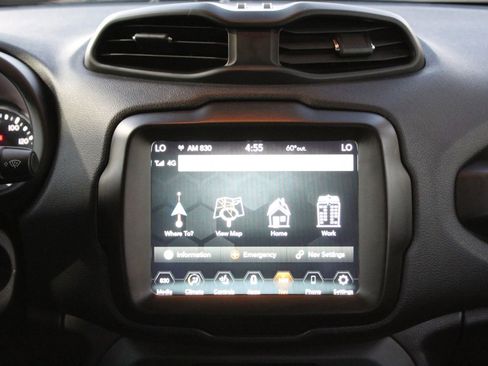 Used 2022 Jeep Renegade Trailhawk image 13