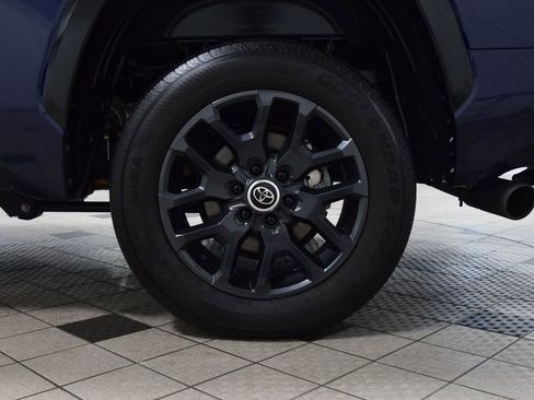 Used 2024 Toyota Tundra Platinum AWD/4WD image 20