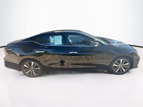 Used 2023 Nissan Maxima SV w/ Floor Mat Group FWD image 10