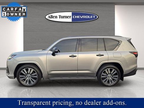 Used 2025 Lexus LX 700h Luxury w/ Appearance Package AWD/4WD image 10