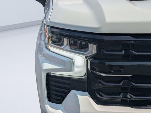 Used 2023 Chevrolet Silverado 1500 LT Trail Boss w/ Protection Package AWD/4WD image 9