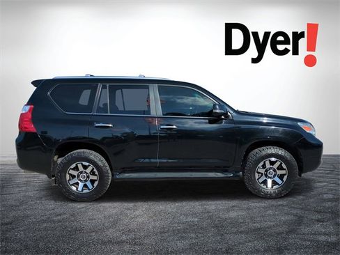 Used 2011 Lexus GX 460 image 2