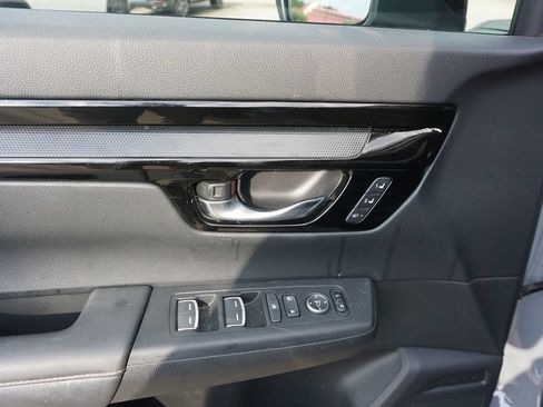 Used 2024 Honda CR-V Sport Touring image 4