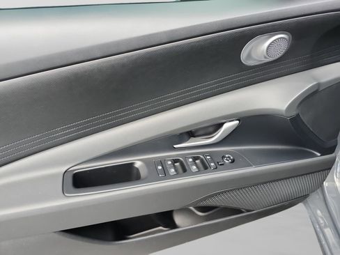 New 2026 Hyundai Elantra SE FWD image 15