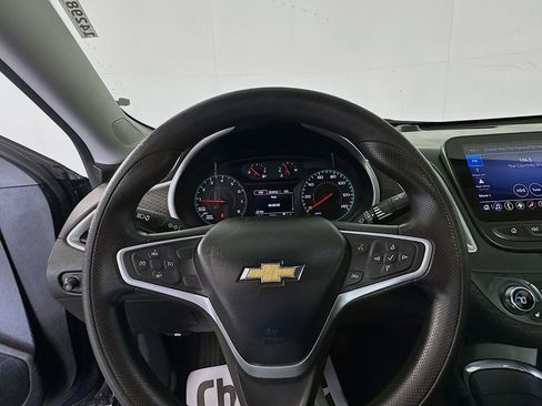 Used 2022 Chevrolet Malibu LT FWD image 11
