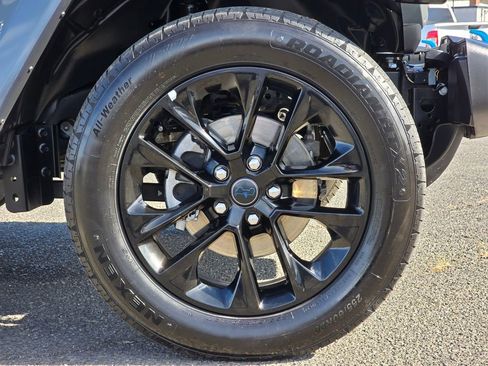 Used 2024 Jeep Wrangler Sahara w/ Safety Group image 9