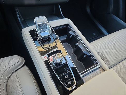 New 2026 Volvo XC90 B6 Ultra image 30