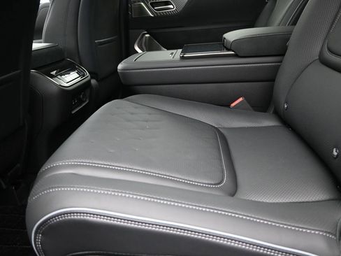 New 2026 INFINITI QX80 Autograph w/ Premium Cargo Package image 16