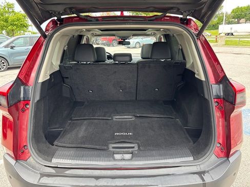 Used 2023 Nissan Rogue SL w/ SL Premium Package FWD image 4