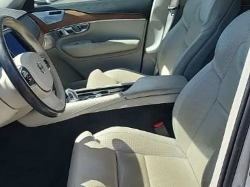 Used 2017 Volvo XC90 T8 Inscription w/ Luxury Package image 3
