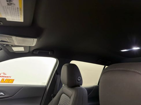Used 2026 Chevrolet Equinox LT FWD image 16